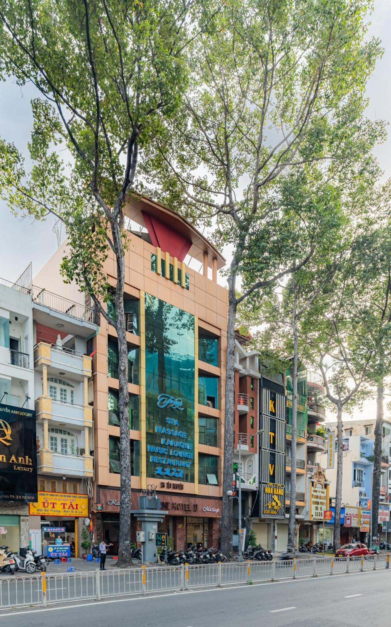 Fortune 2 Tran Hung Dao Ho Chi Minh City Bagian luar foto